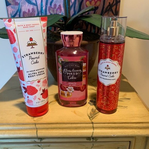 Bath & Body Works Strawberry 🍓 Pound Cake Trio